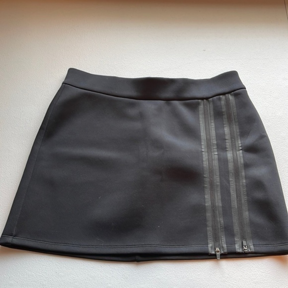 Fabletics Skirt Size Medium Black